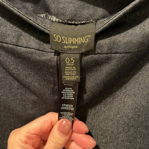 So Slimming Chico’s Pull On Crop Jeans 0.5/sz 6 - Picture 4 of 6